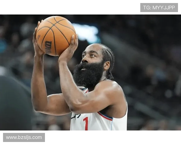 哈登回应出手次数仅四次表示得分历史前十不在乎出手数 哈登回应出手次数仅四次表示得分历史前十不在乎出手数